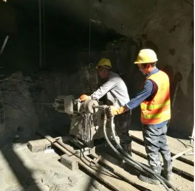 丹巴水下抗分散灌浆料特点 水下不分散注浆料介绍