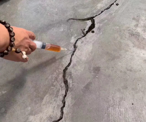 丹巴混凝土裂缝修补技术详解​